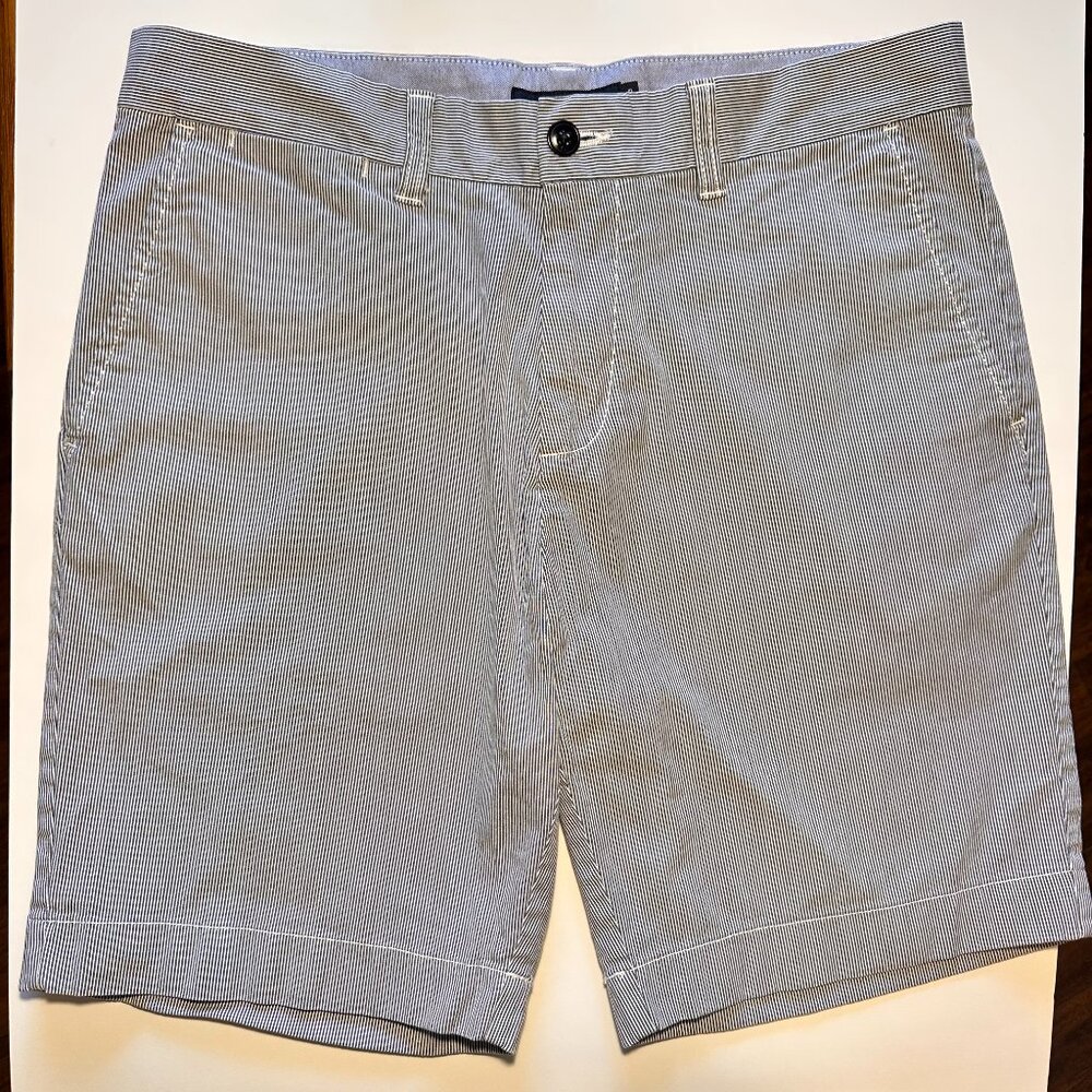 Tommy Hilfiger Men’s Custom Fit Seersucker Pinstripe Shorts - Blue/White - Size